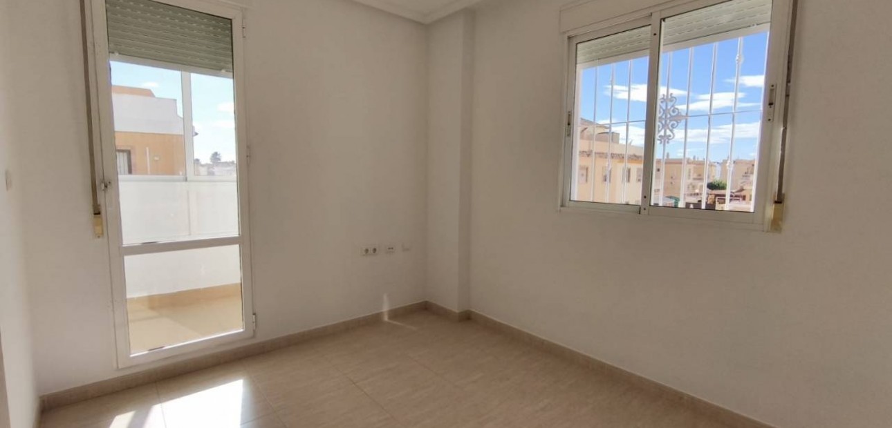 Venta - Villa -
Ciudad Quesada - Lo Marabu
