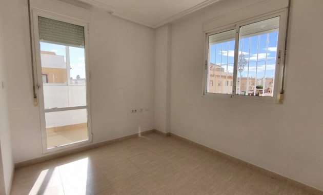 Venta - Villa -
Ciudad Quesada - Lo Marabu