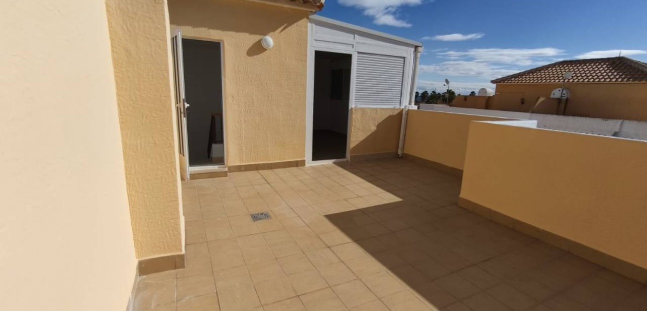 Venta - Villa -
Ciudad Quesada - Lo Marabu
