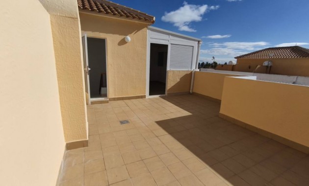 Venta - Villa -
Ciudad Quesada - Lo Marabu