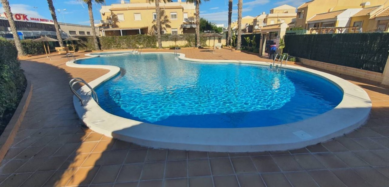 Venta - Villa -
Ciudad Quesada - Lo Marabu