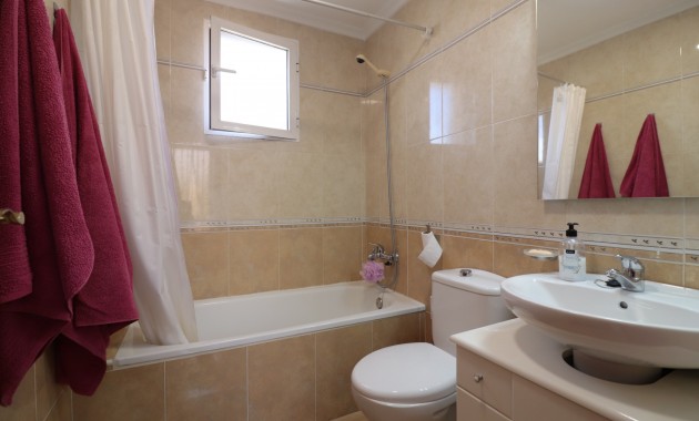 Herverkoop - Quad Villa -
Ciudad Quesada - Lo Marabu