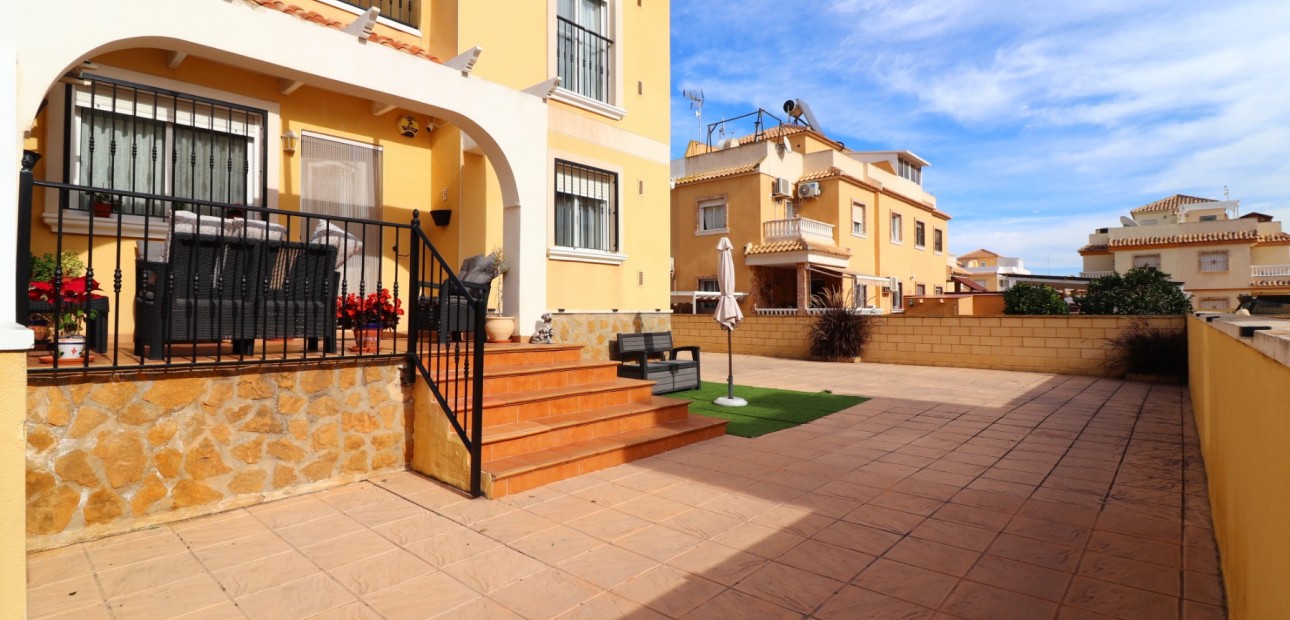 Herverkoop - Quad Villa -
Ciudad Quesada - Lo Marabu