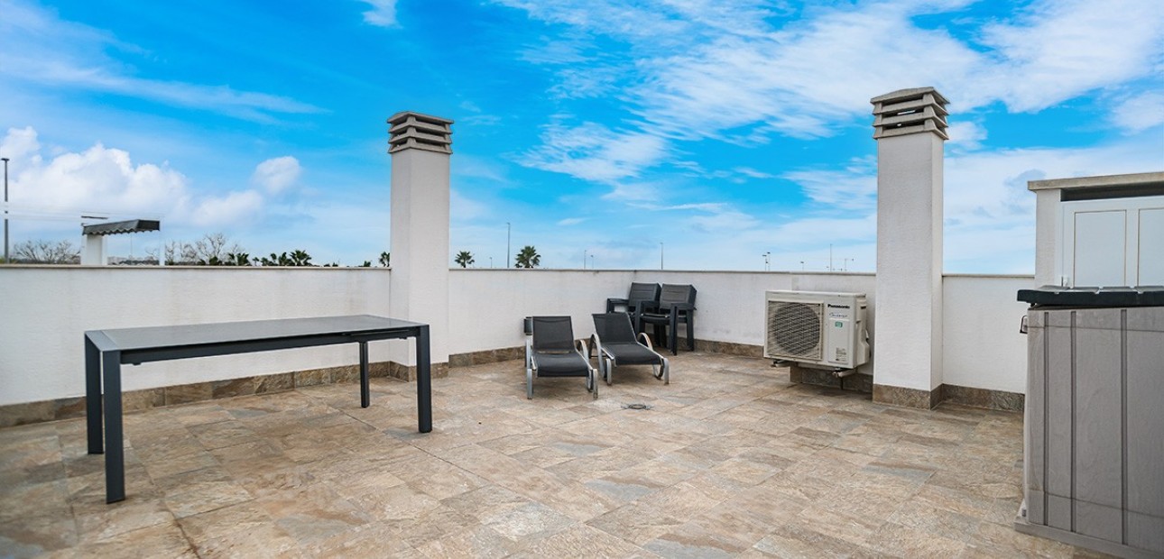 Herverkoop - Appartement / flat -
Pilar de la Horadada - La Torre de la Horadada