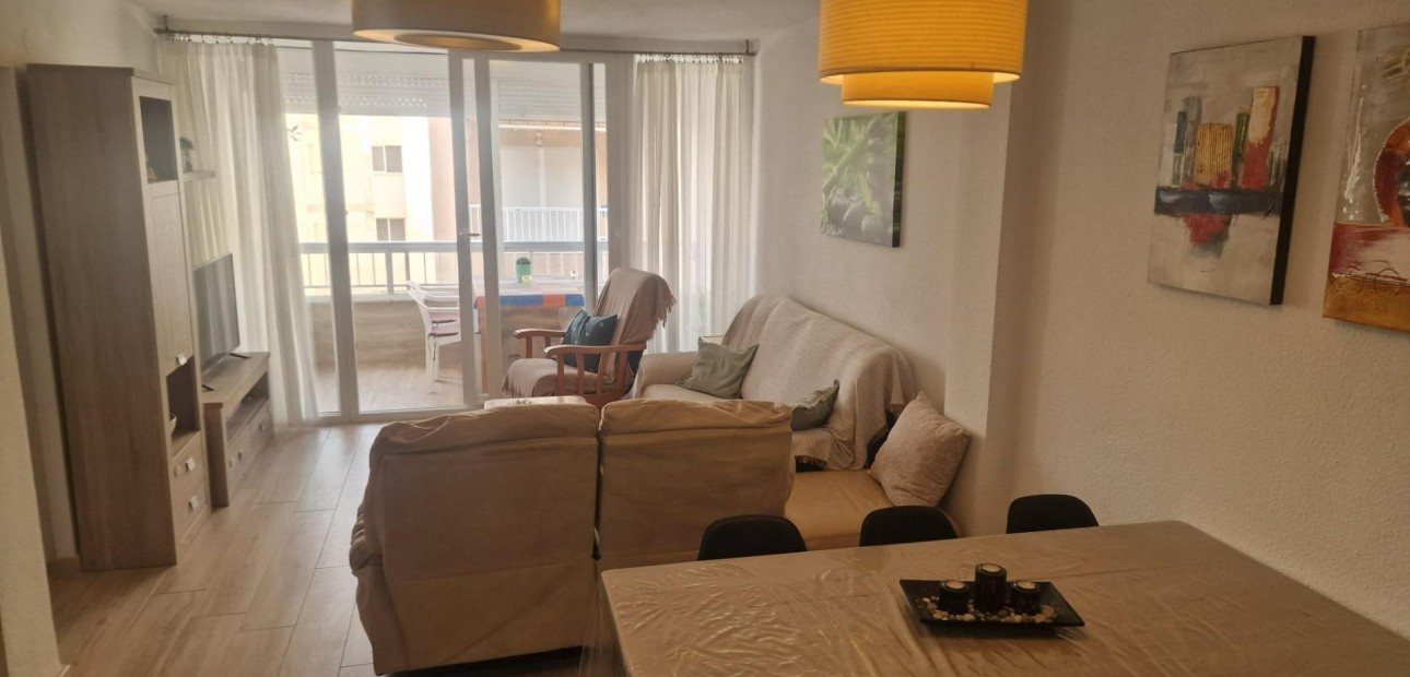 Venta - Apartamento / piso -
Torrevieja - Centro