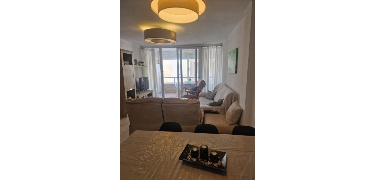 Venta - Apartamento / piso -
Torrevieja - Centro