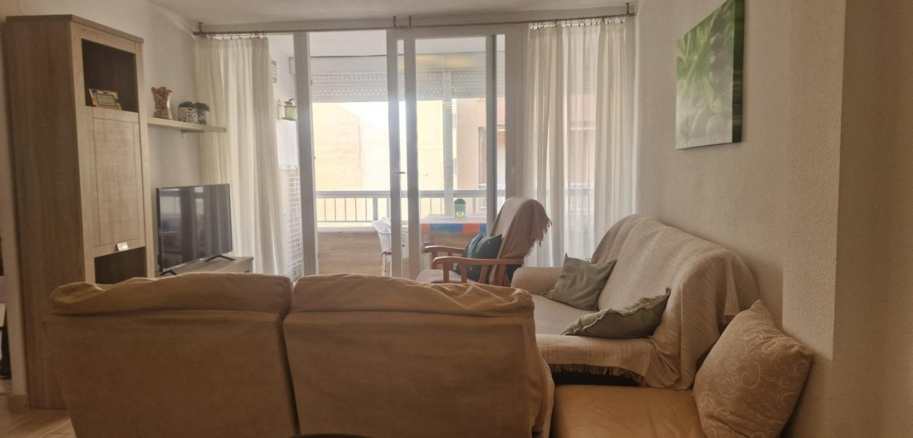 Venta - Apartamento / piso -
Torrevieja - Centro