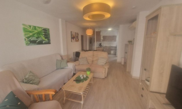 Venta - Apartamento / piso -
Torrevieja - Centro