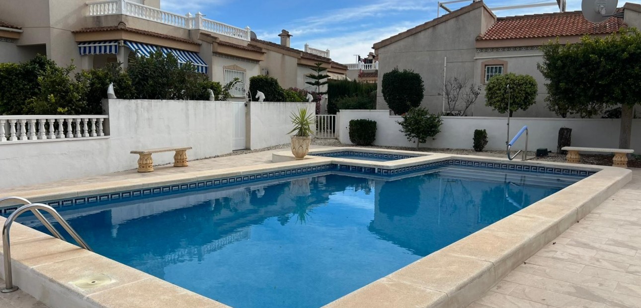 Venta - Detached Villa -
Algorfa - La Finca Golf Resort