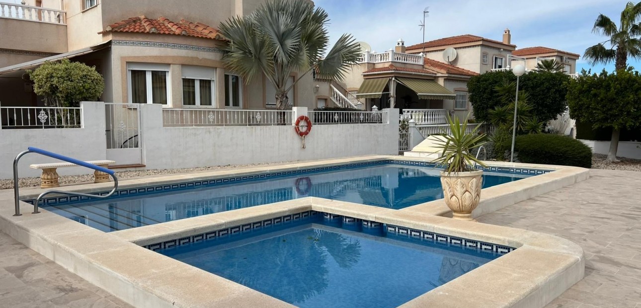 Venta - Detached Villa -
Algorfa - La Finca Golf Resort