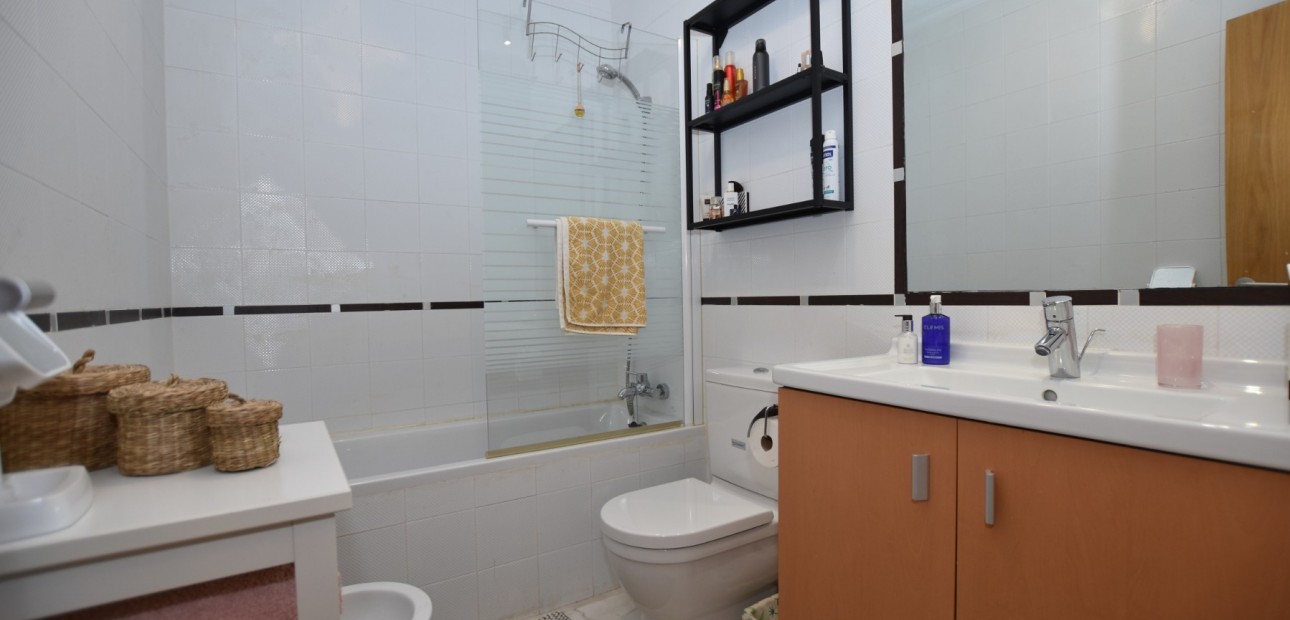 Sale - Townhouse -
Algorfa - La Finca Golf Resort