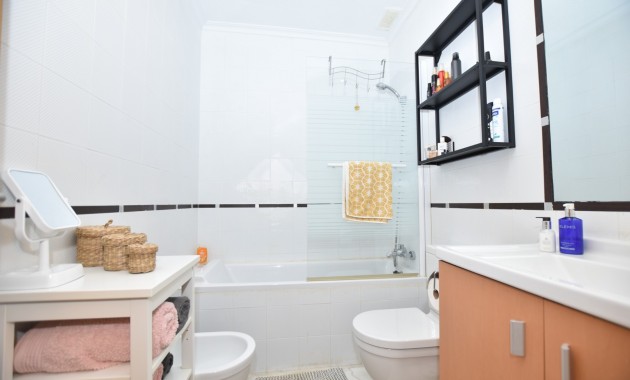 Sale - Townhouse -
Algorfa - La Finca Golf Resort