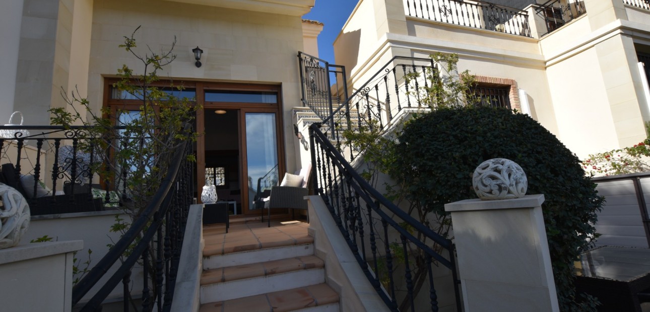 Sale - Townhouse -
Algorfa - La Finca Golf Resort