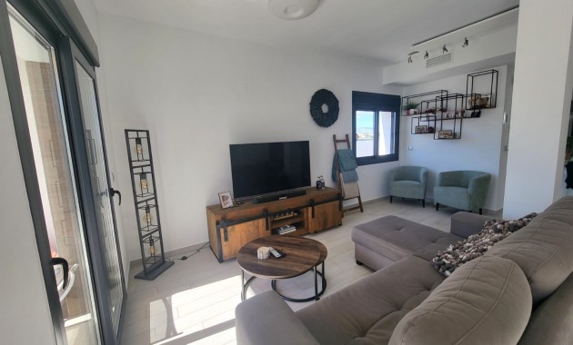 Herverkoop - Herenhuis -
Daya Vieja