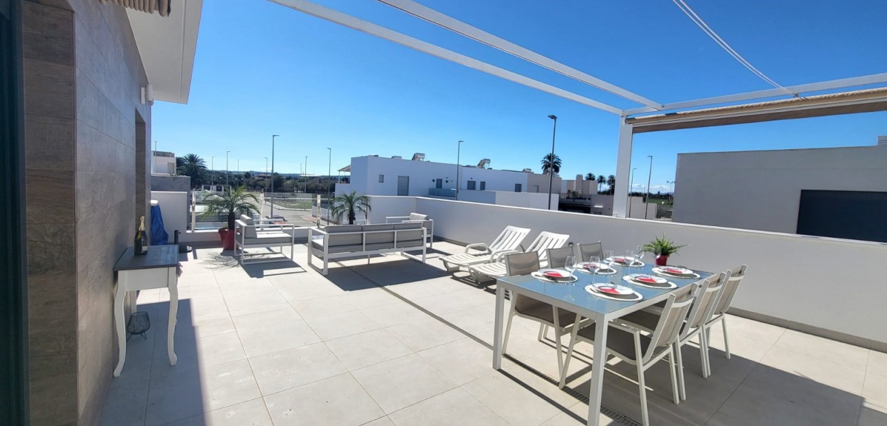 Herverkoop - Herenhuis -
Daya Vieja