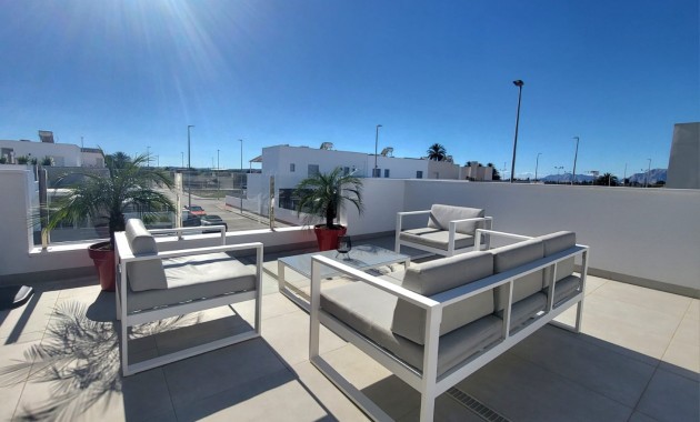 Herverkoop - Herenhuis -
Daya Vieja