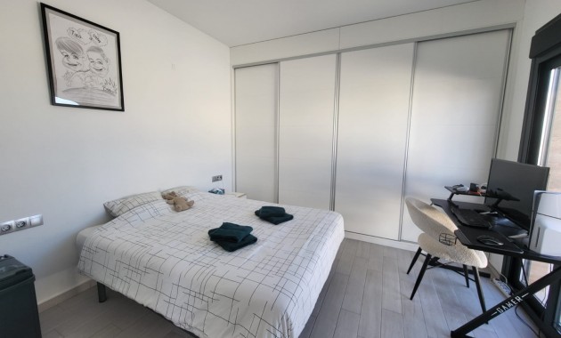 Herverkoop - Herenhuis -
Daya Vieja