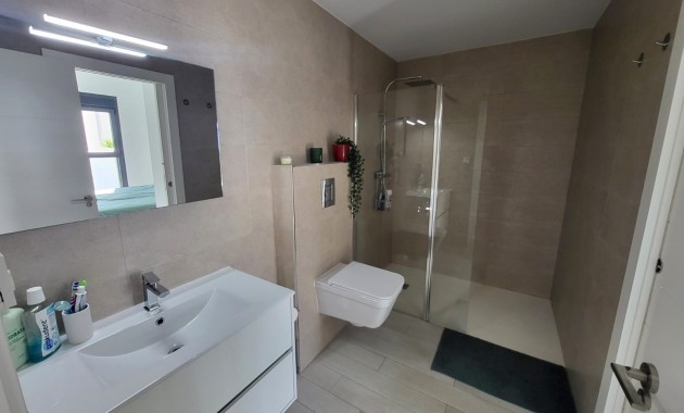 Herverkoop - Herenhuis -
Daya Vieja