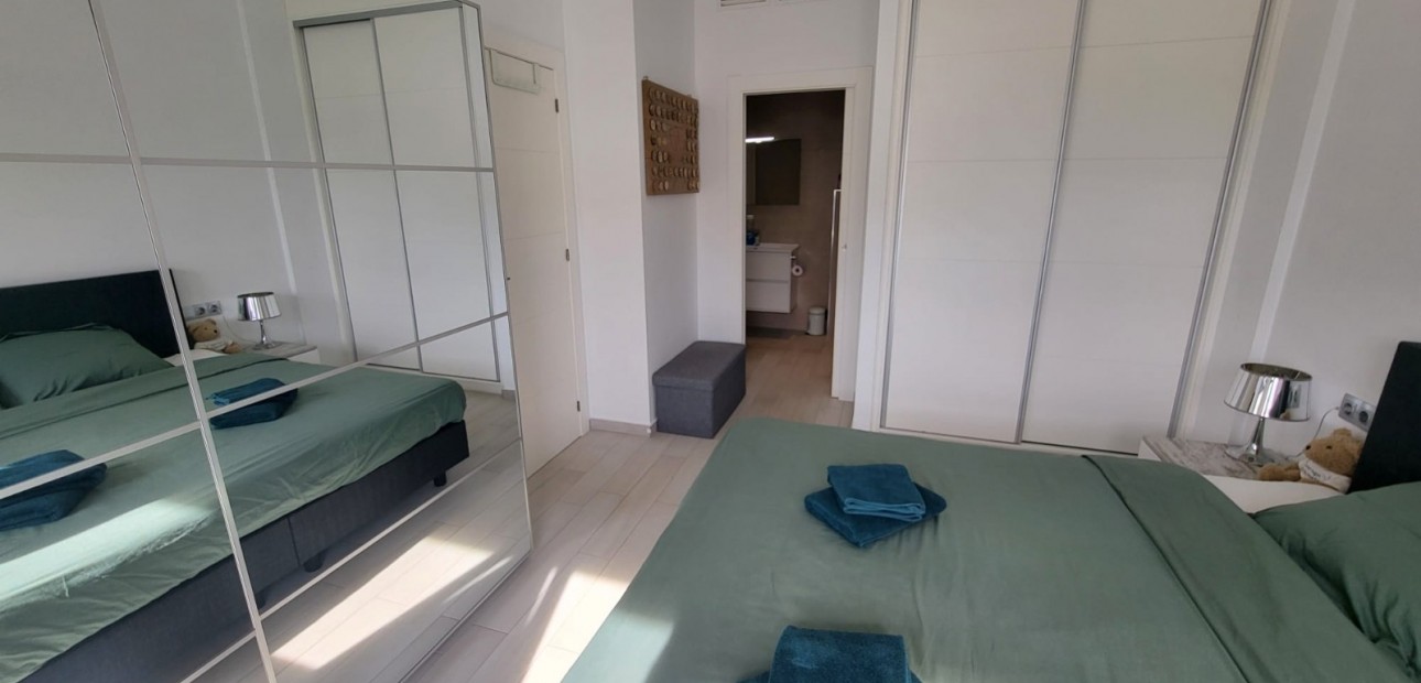 Herverkoop - Herenhuis -
Daya Vieja