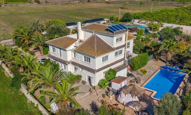 Herverkoop - Finca / Country Property -
Los Montesinos