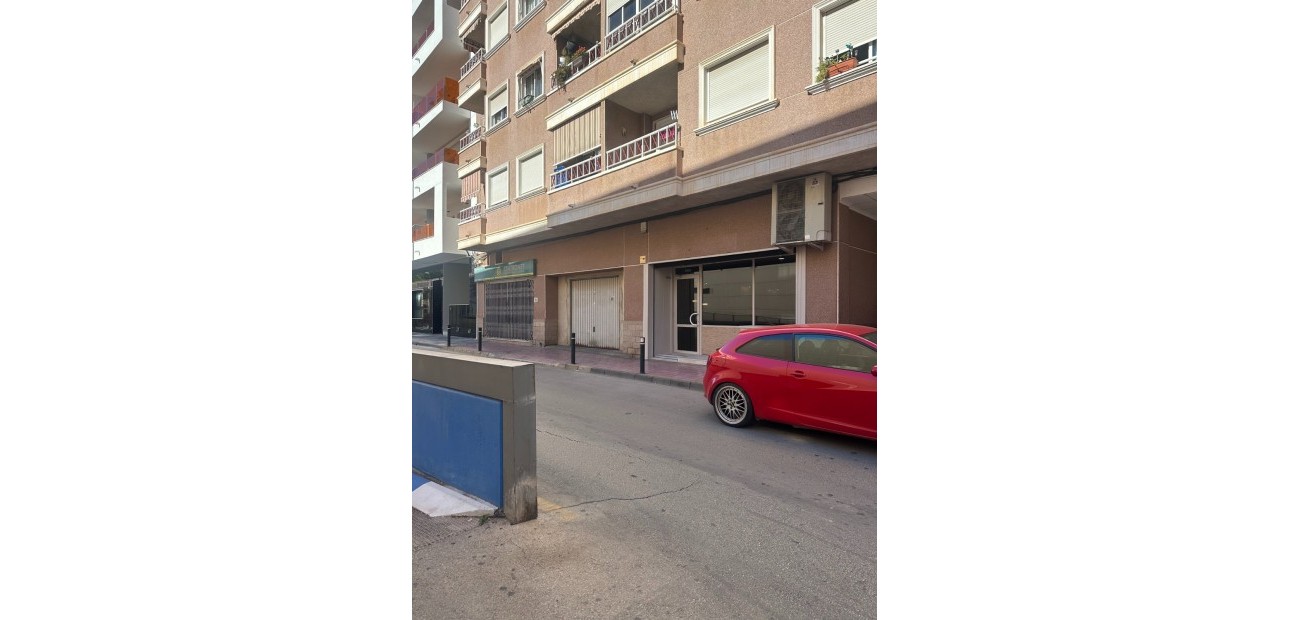 Venta - Business premises -
Torrevieja