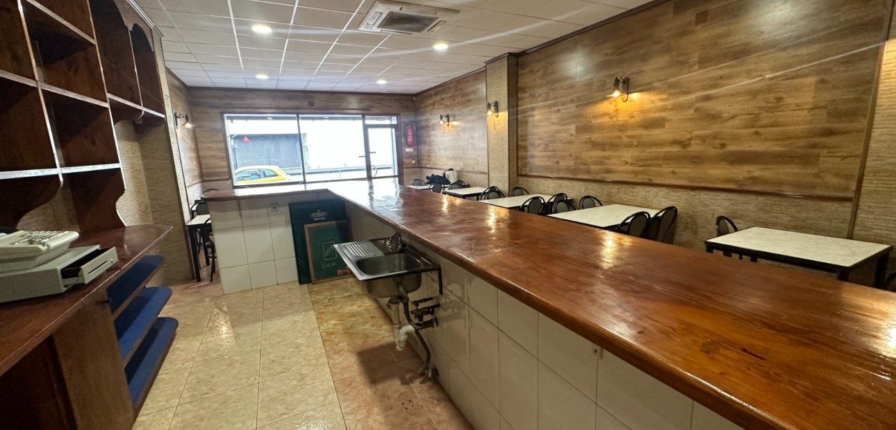 Venta - Business premises -
Torrevieja