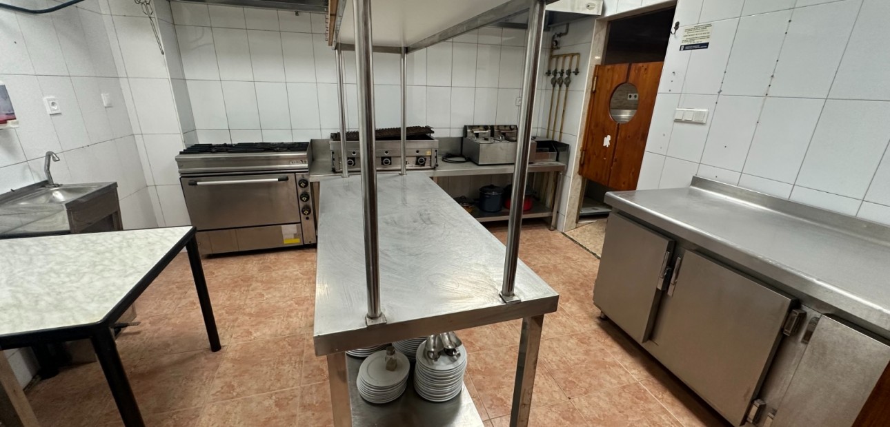 Venta - Business premises -
Torrevieja