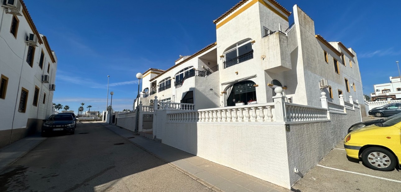 Venta - Apartamento / piso -
Orihuela - Entre Naranjos Vistabella