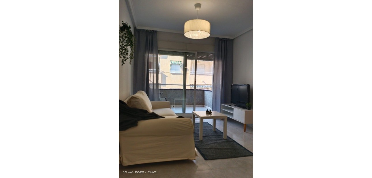 Venta - Apartamento / piso -
Torrevieja - Centro