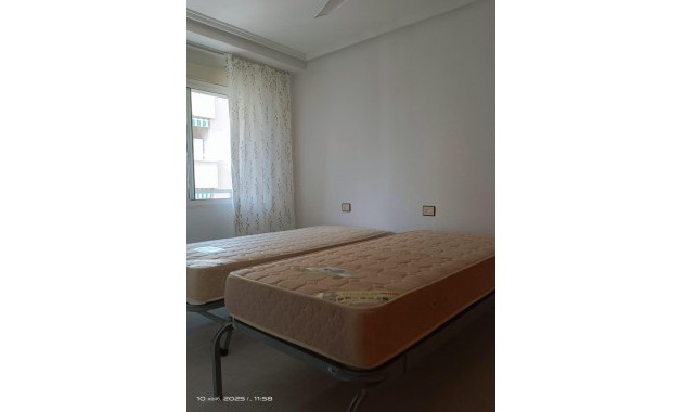 Venta - Apartamento / piso -
Torrevieja - Centro