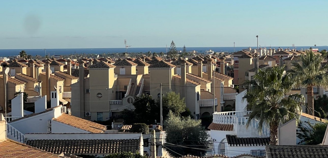 Venta - Villa -
Orihuela Costa - Los Almendros-La Florida