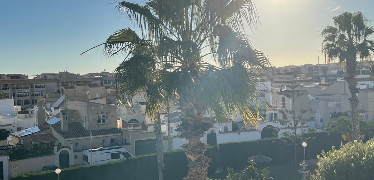 Venta - Villa -
Orihuela Costa - Los Almendros-La Florida