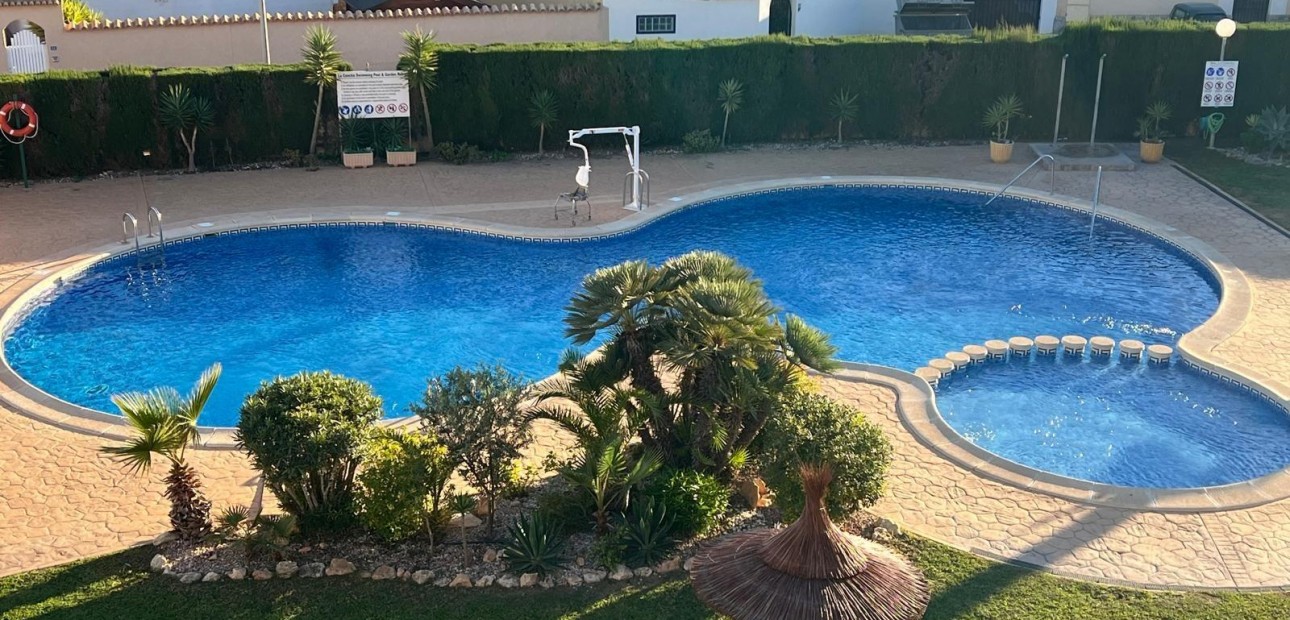 Venta - Villa -
Orihuela Costa - Los Almendros-La Florida