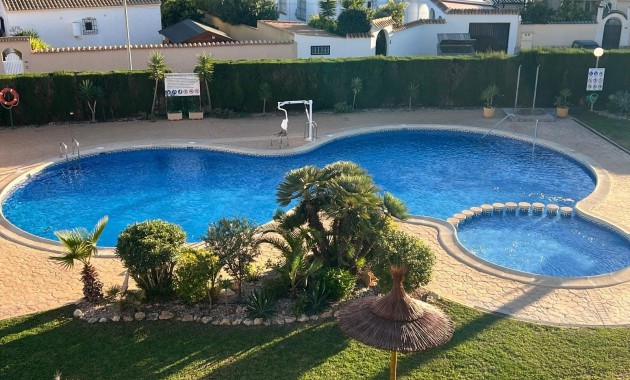 Venta - Villa -
Orihuela Costa - Los Almendros-La Florida