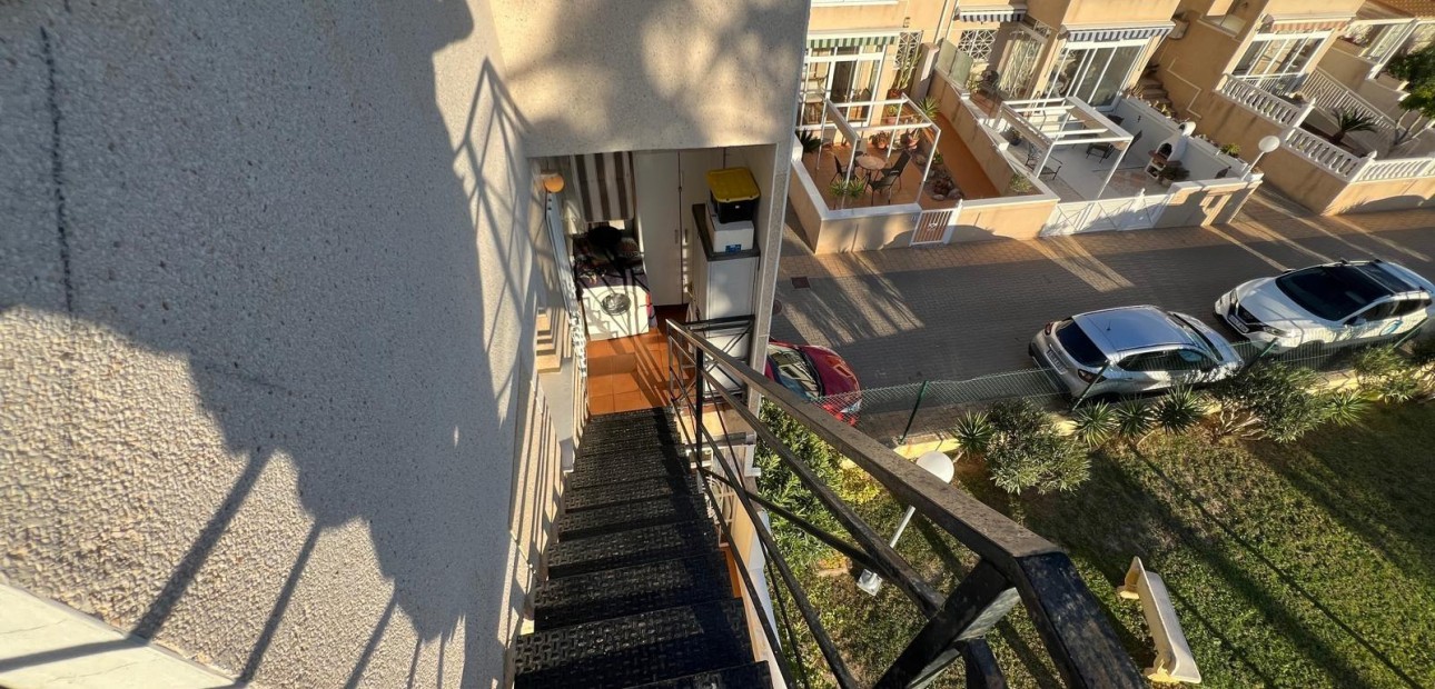 Venta - Villa -
Orihuela Costa - Los Almendros-La Florida