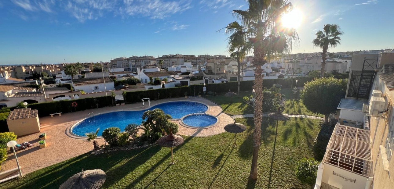 Venta - Villa -
Orihuela Costa - Los Almendros-La Florida