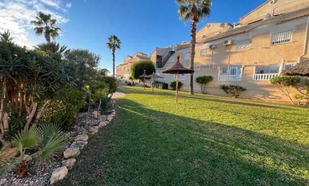 Venta - Villa -
Orihuela Costa - Los Almendros-La Florida