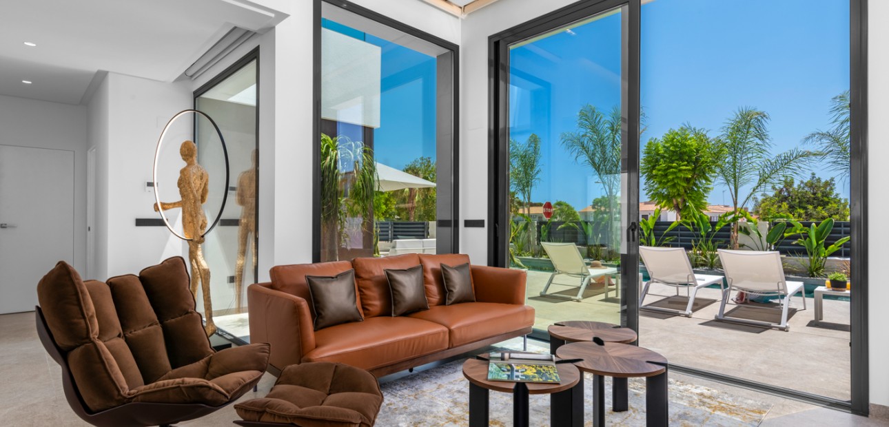 Sale - Detached Villa -
El Campello - El Amerador