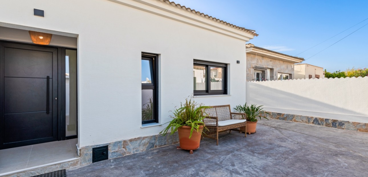 Venta - Detached Villa -
Torrevieja - El Chaparral