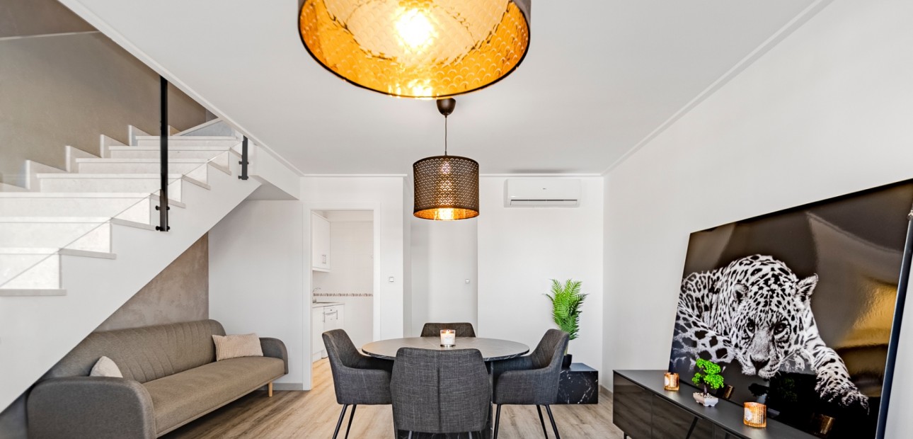 Venta - Adosado -
Torrevieja - Los Balcones