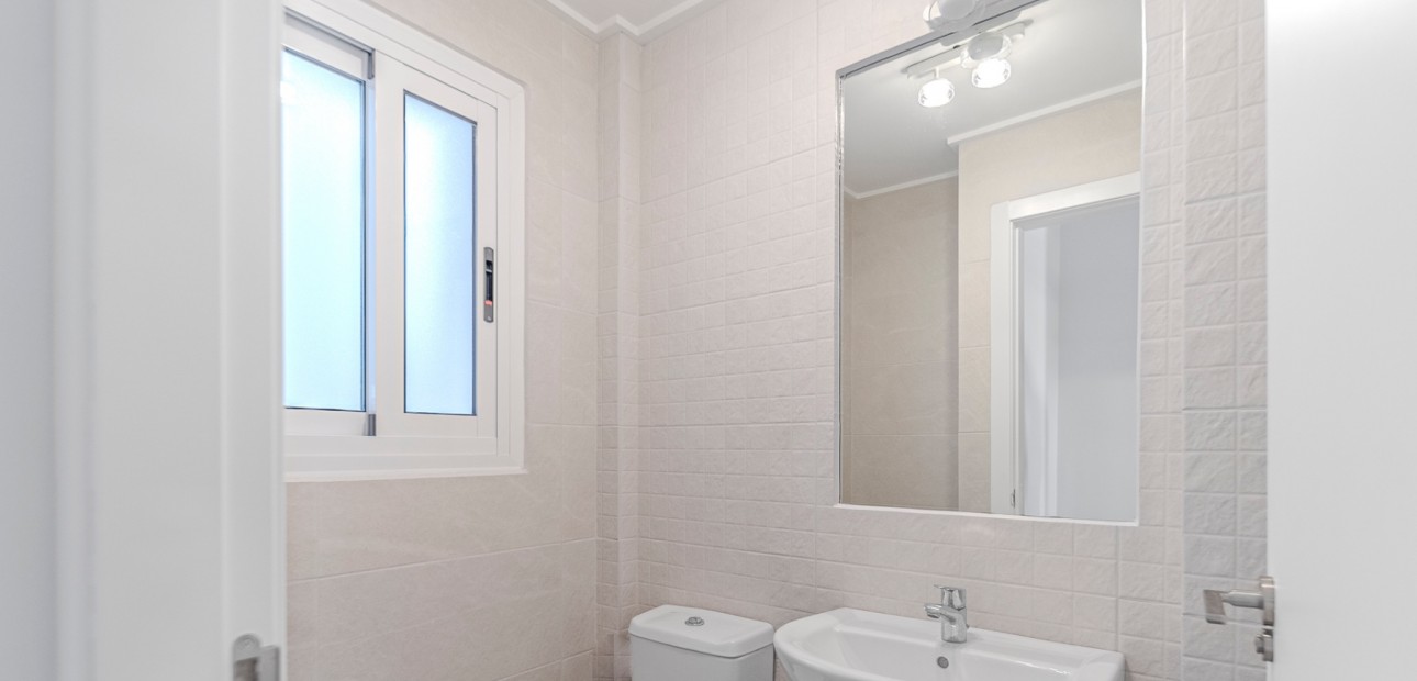 Venta - Adosado -
Torrevieja - Los Balcones