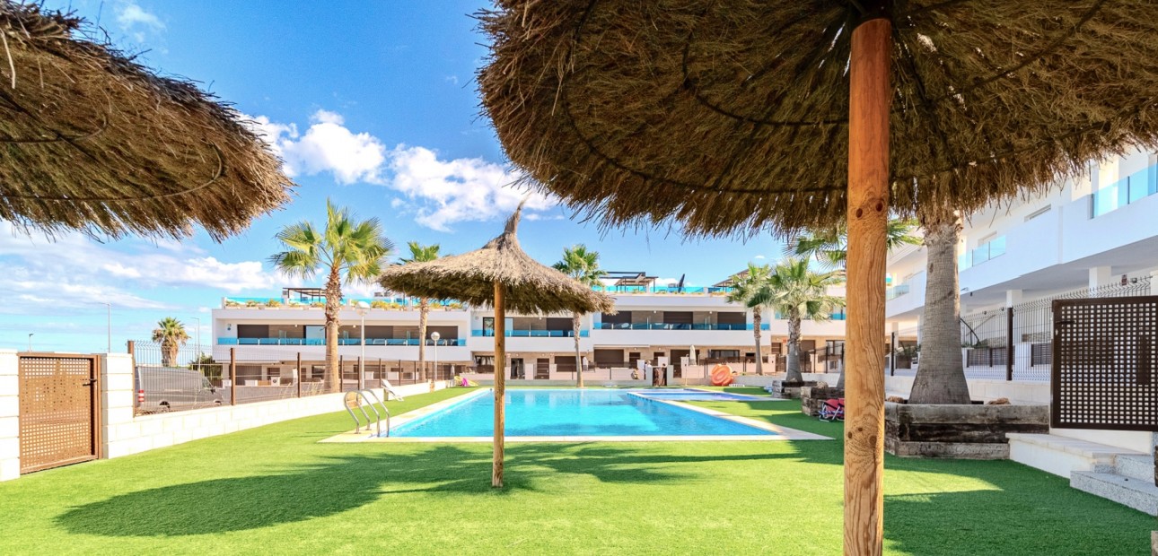 Venta - Adosado -
Torrevieja - Los Balcones