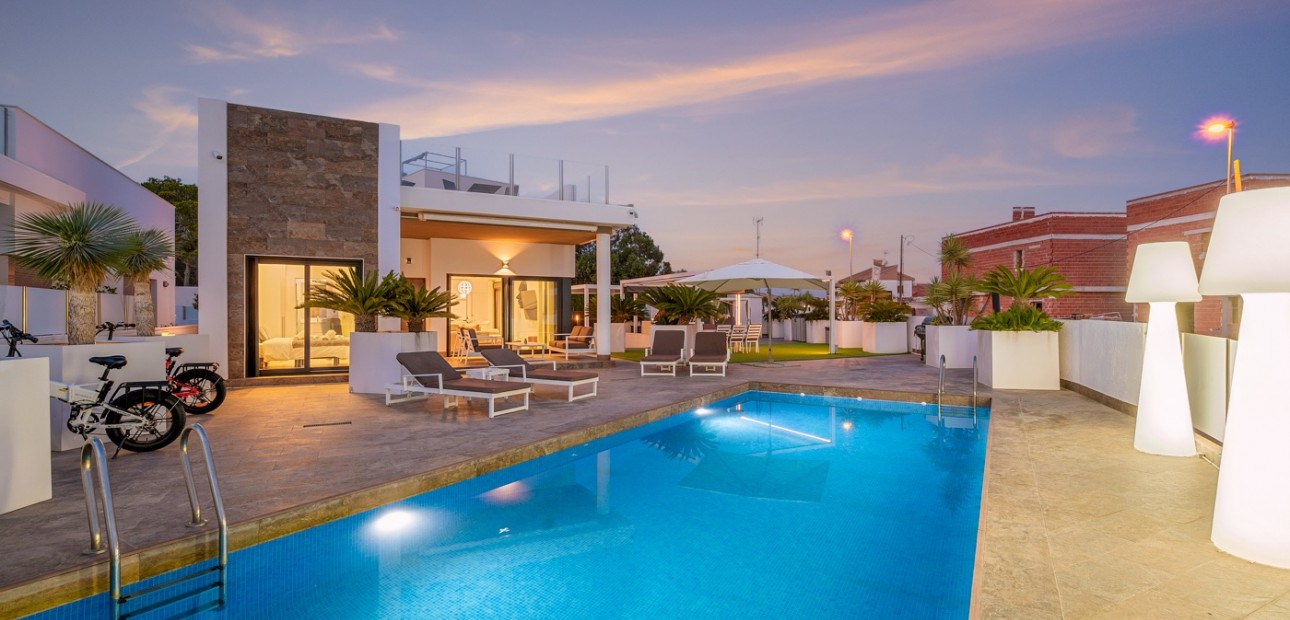 Venta - Detached Villa -
Orihuela Costa - Villamartin