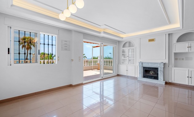 Herverkoop - Detached Villa -
Torrevieja