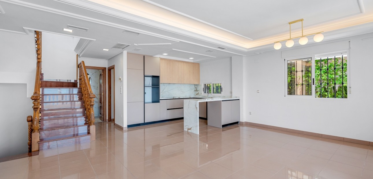 Herverkoop - Detached Villa -
Torrevieja