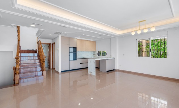 Herverkoop - Detached Villa -
Torrevieja