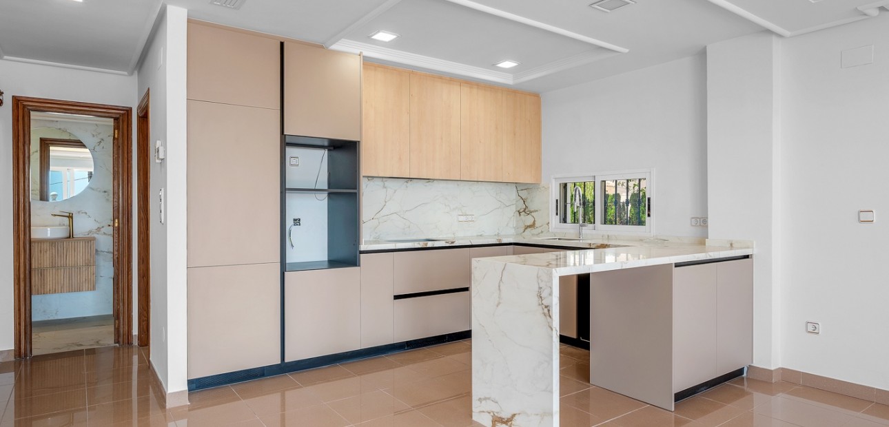 Herverkoop - Detached Villa -
Torrevieja