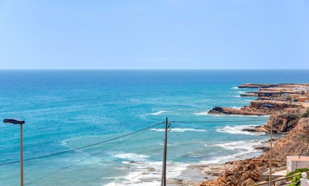 Herverkoop - Detached Villa -
Torrevieja