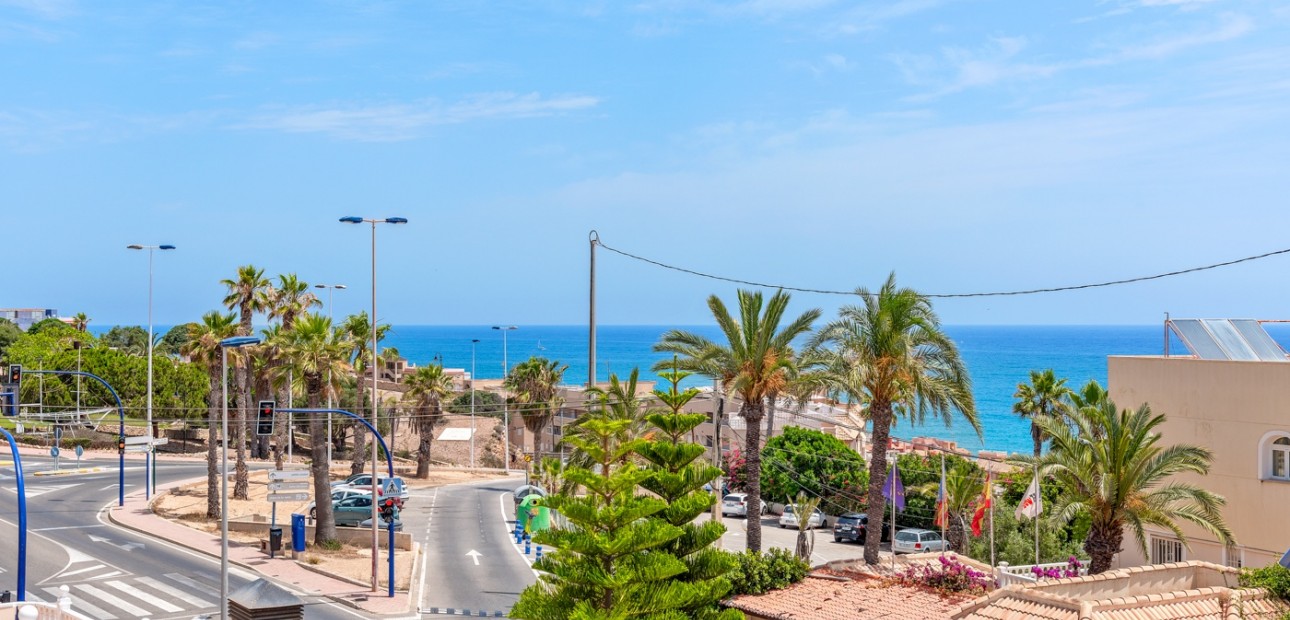 Herverkoop - Detached Villa -
Torrevieja