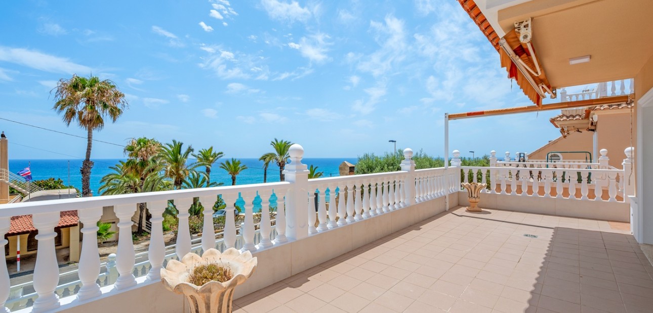 Herverkoop - Detached Villa -
Torrevieja